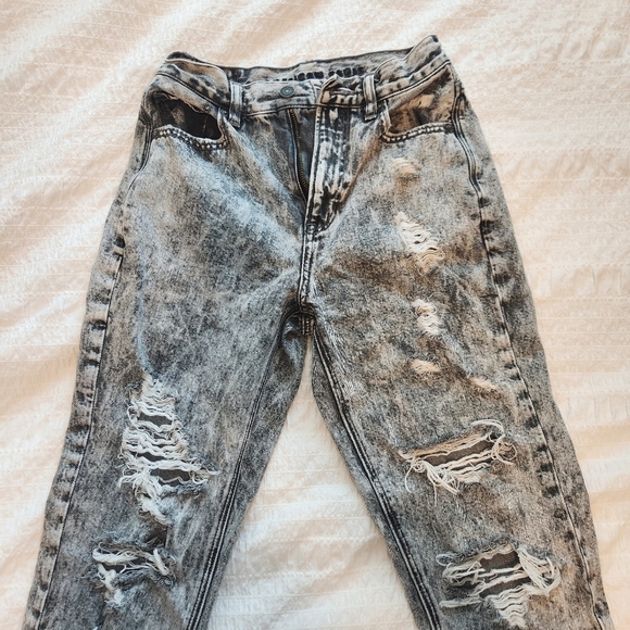 American Eagle Straight leg Distressed Grey Jeans Size 0 - Picture 3 of 12